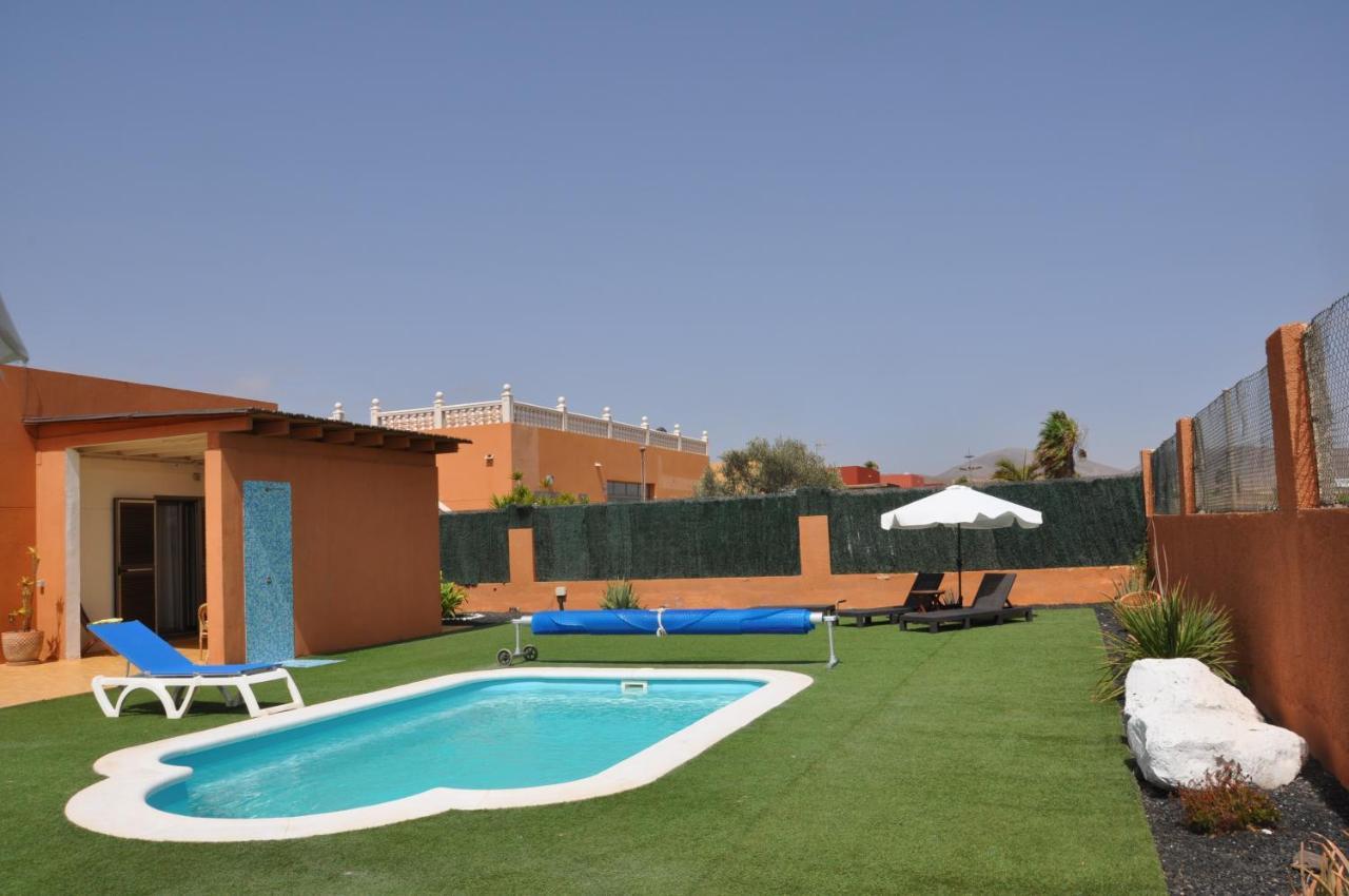 Eco Villa White Suite With Climatized Pool 칼레타데푸스테 외부 사진