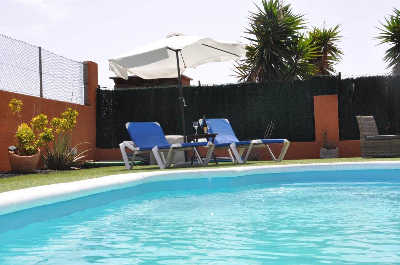 Eco Villa White Suite With Climatized Pool 칼레타데푸스테 외부 사진