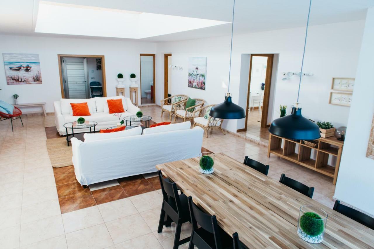 Eco Villa White Suite With Climatized Pool 칼레타데푸스테 외부 사진